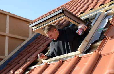 Pose de fenêtres de toit Velux à Bazugues
